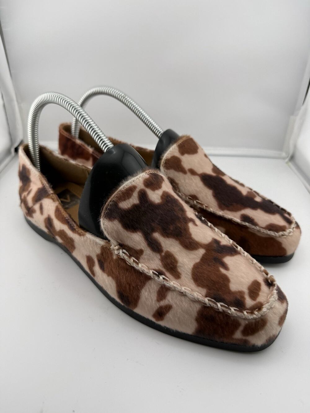 NWOB DV by Dolce Vita Maxon Loafer LEOPARD PONY Size 8
